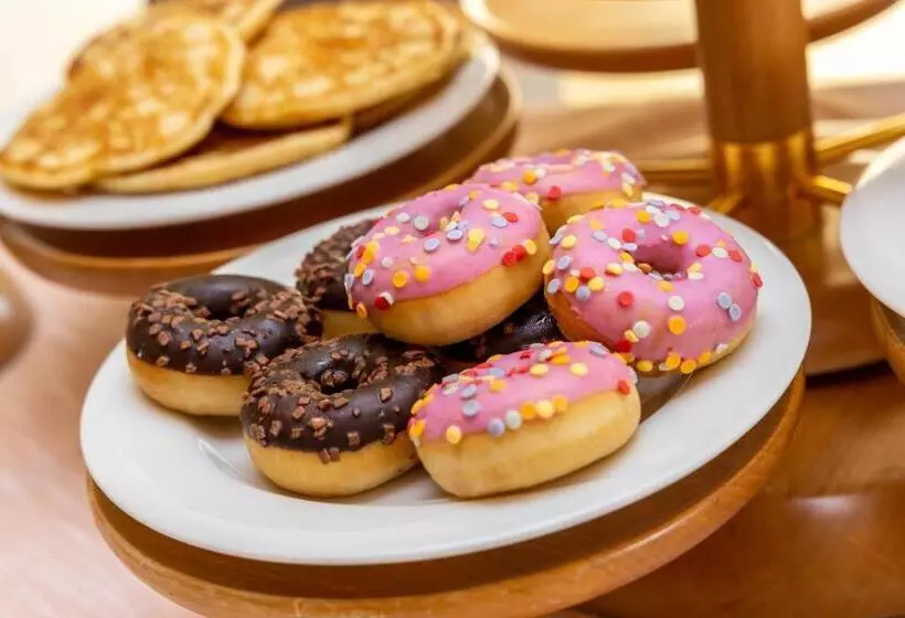 Hotel Meandro Lake View