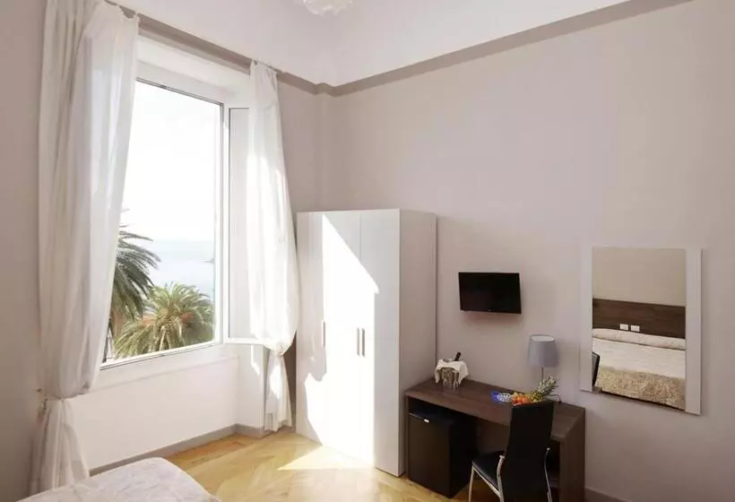 Szálloda Mediterranee