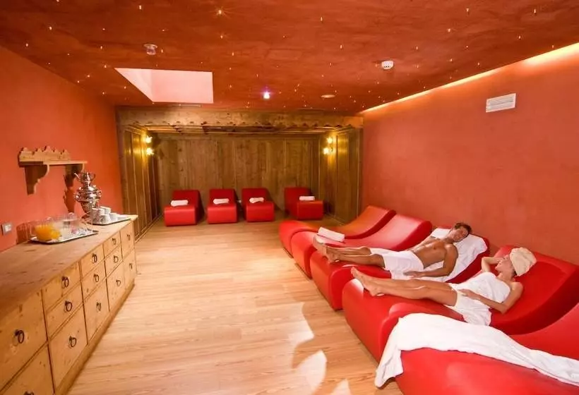 Отель Panorama Wellness & Resort