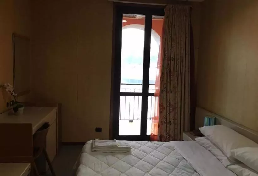 בית מלון כפרי Socrate