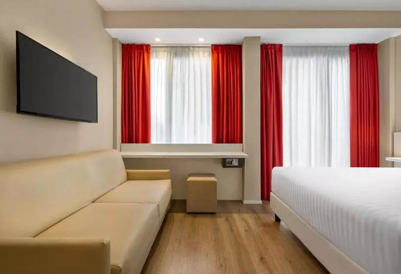 هتل Wyndham Garden Florence