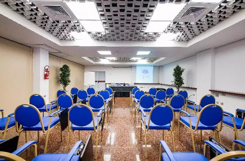 酒店 Astoria Palace