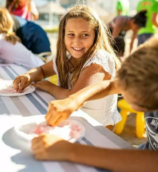 酒店 Bikini Tropicana Family