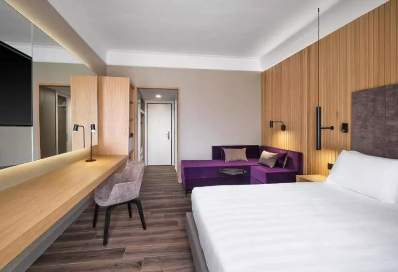 هتل Crowne Plaza Rome St. Peter S, An Ihg