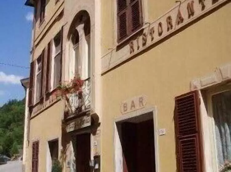 בית מלון כפרי Albergo Amici