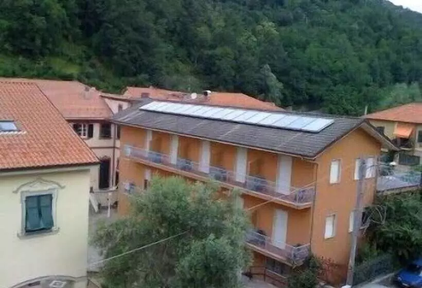 בית מלון כפרי Albergo Amici