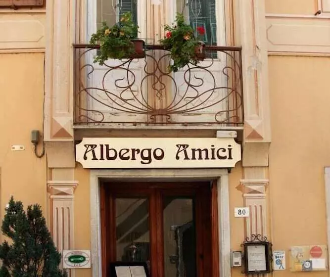 בית מלון כפרי Albergo Amici