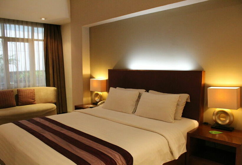 בית מלון כפרי Anggrek Shopping