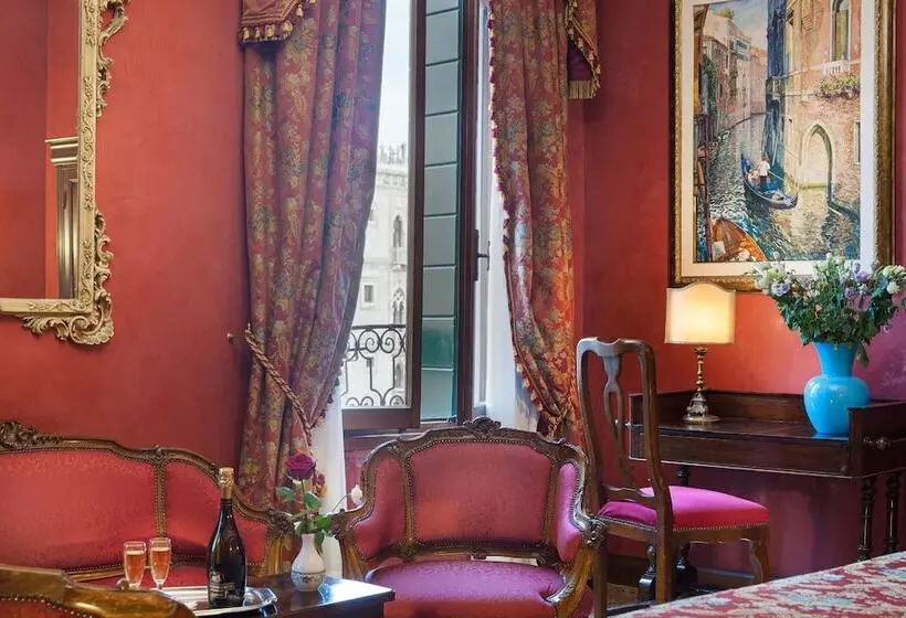 هتل Residenza D Epoca San Cassiano