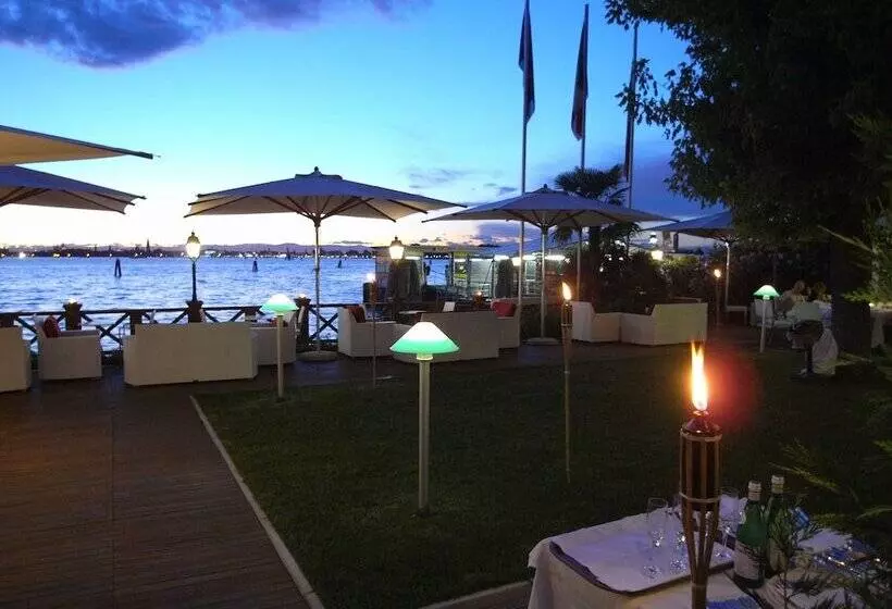 ホテル Villa Laguna