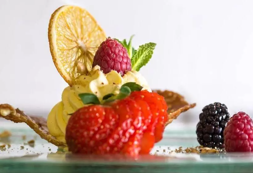 Отель Waldrast Dolomites