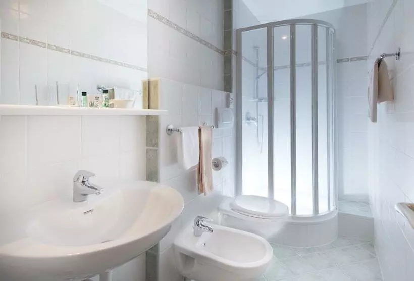 Отель Waldrast Dolomites