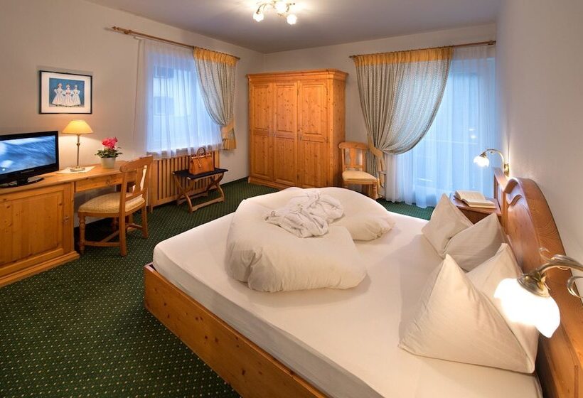 בית מלון כפרי Waldrast Dolomites