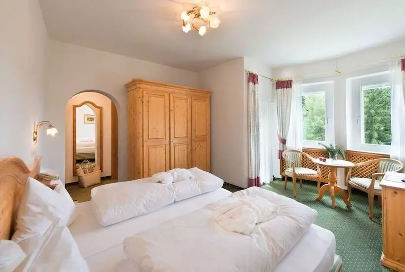 Отель Waldrast Dolomites