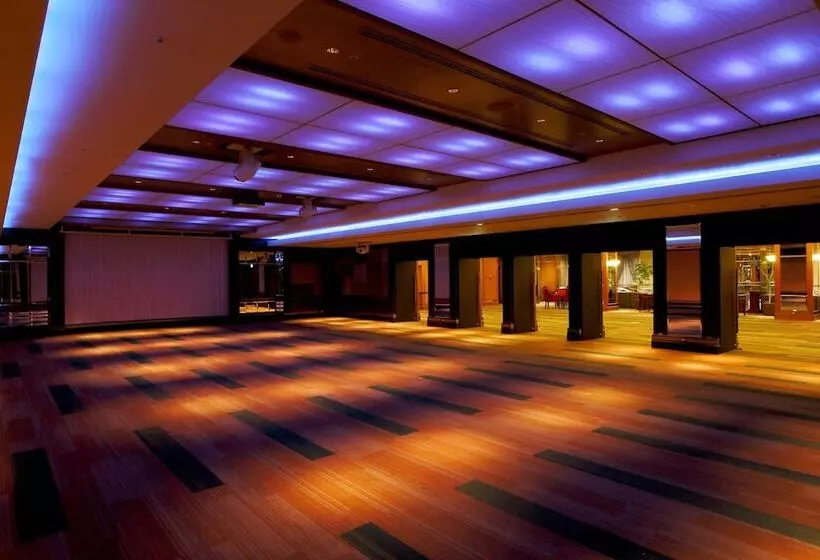 Szálloda Courtyard By Marriott Tokyo Ginza