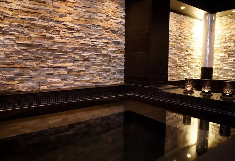 هتل Hótel Reykjavík Grand