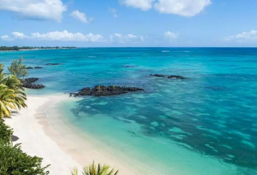 هتل Lux Grand Baie Resort & Residences