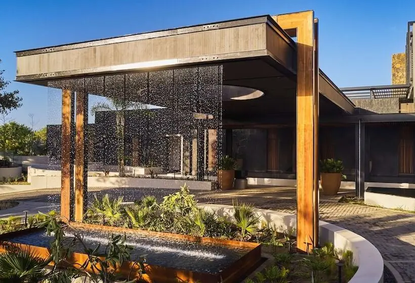 Hotelli Lux Grand Baie Resort & Residences