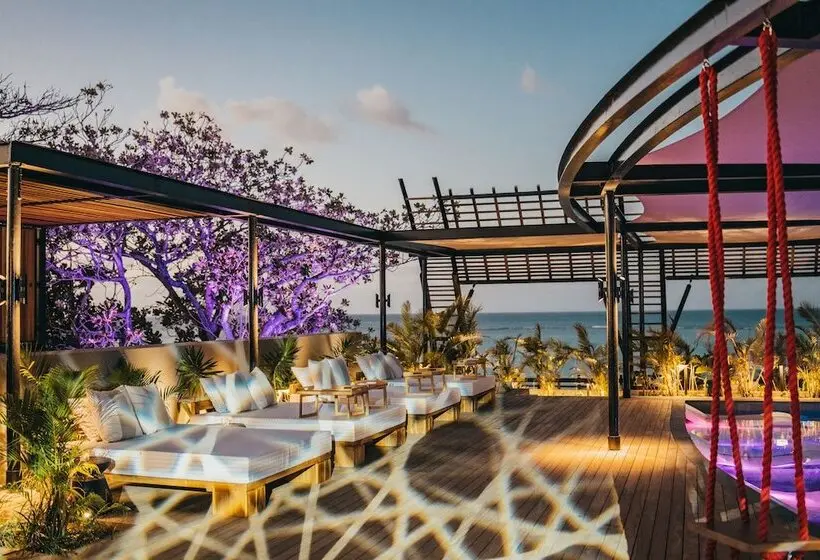 Hotelli Lux Grand Baie Resort & Residences