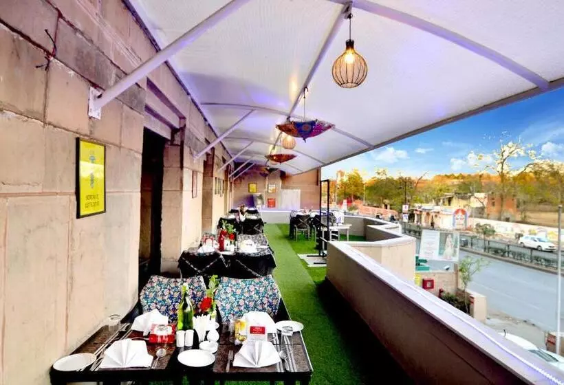 בית מלון כפרי Lords Plaza Jaipur