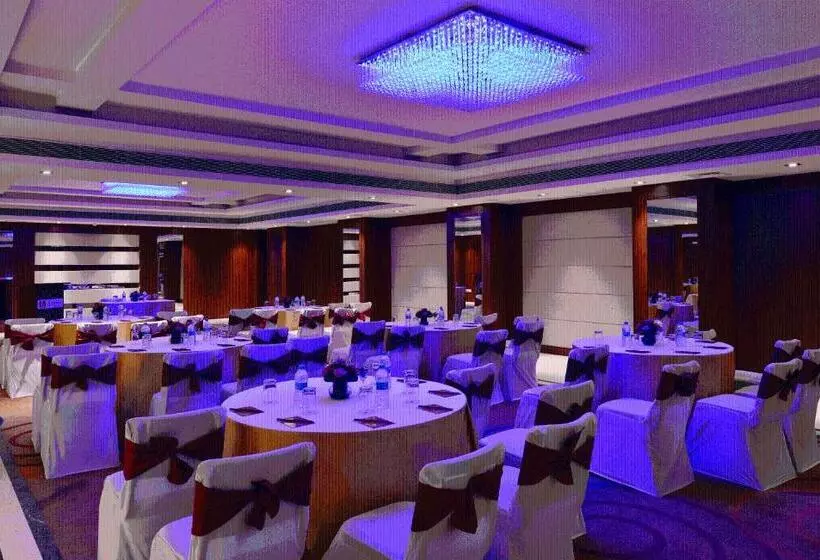 בית מלון כפרי Lords Plaza Jaipur