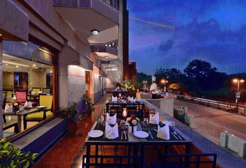 בית מלון כפרי Lords Plaza Jaipur