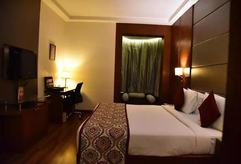 בית מלון כפרי Lords Plaza Jaipur