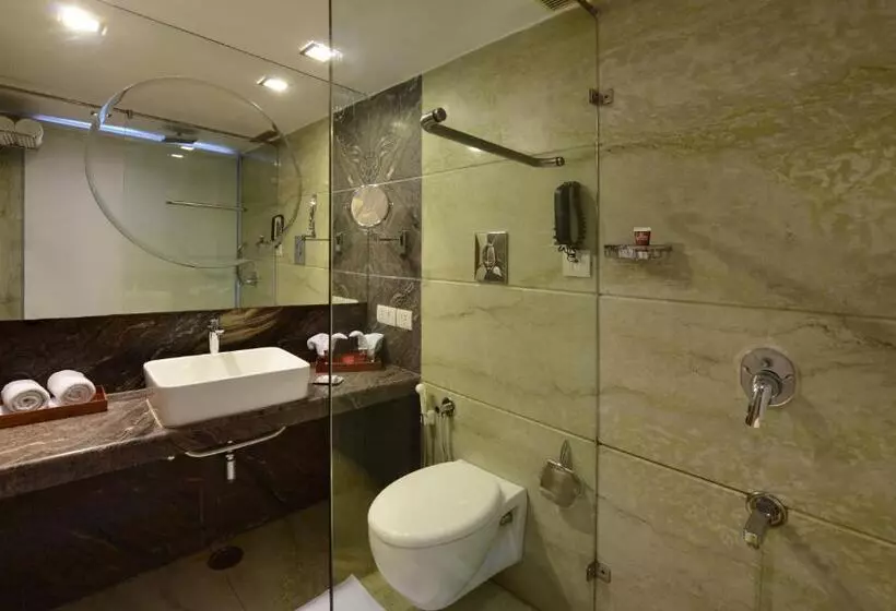 בית מלון כפרי Lords Plaza Jaipur