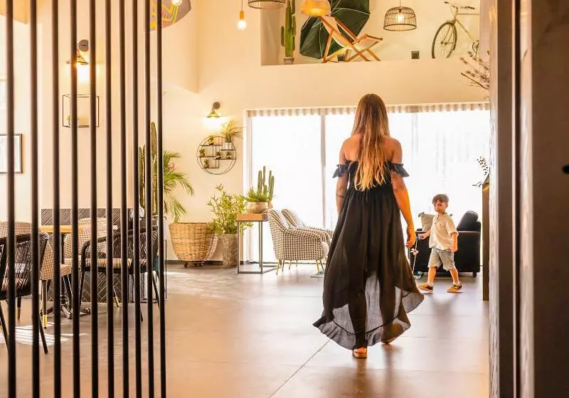 Hotel Roxon Sea Sand Bat Yam