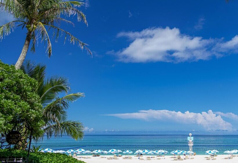 هتل The Moon Beach Museum Resort