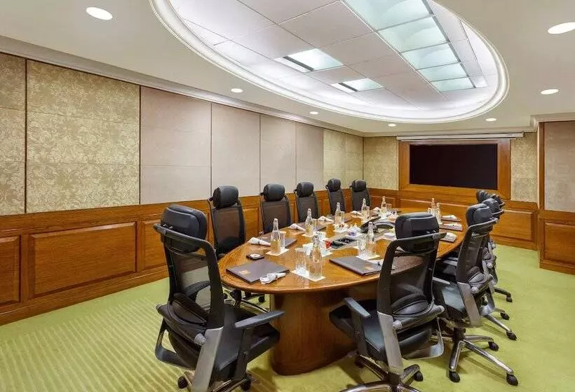 Itc Maurya, A Luxury Collection Hotel, New Delhi