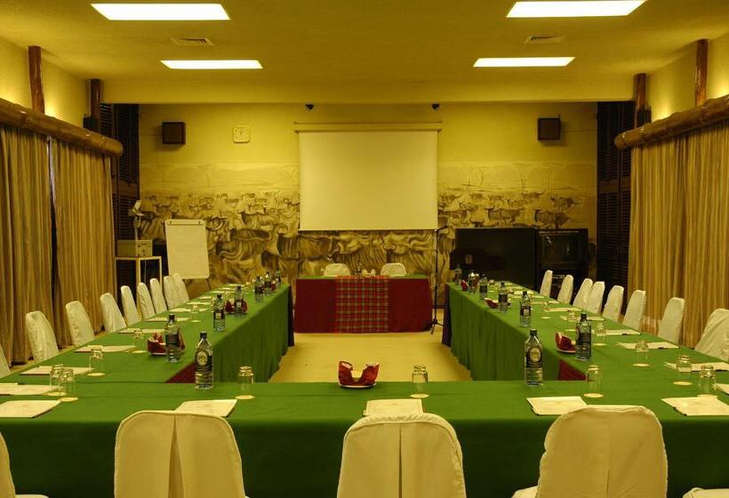 בית מלון כפרי Amboseli Serena Safari Lodge