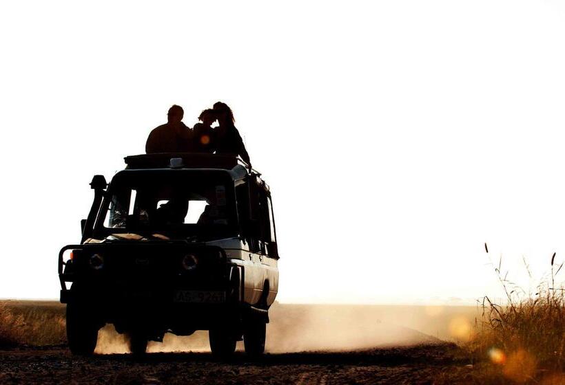 בית מלון כפרי Amboseli Serena Safari Lodge