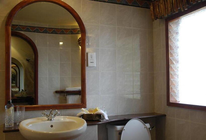 בית מלון כפרי Amboseli Serena Safari Lodge