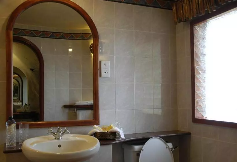 هتل Amboseli Serena Safari Lodge