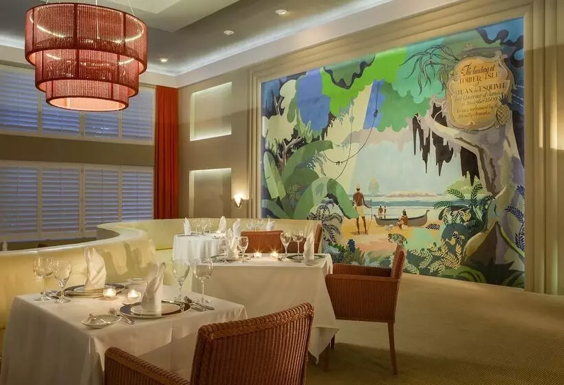 هتل Couples Tower Isle