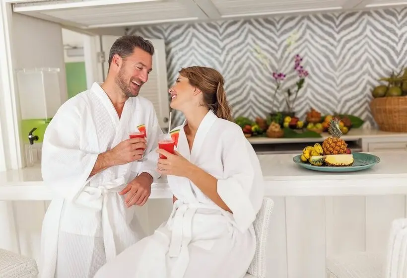 ホテル Couples Tower Isle