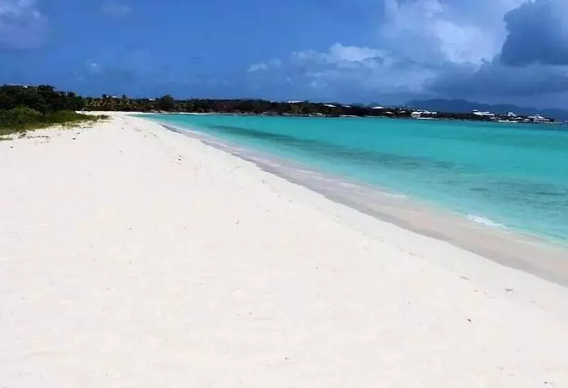 هتل Rendezvous Bay