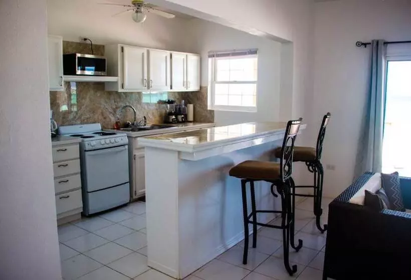 هتل Rendezvous Bay