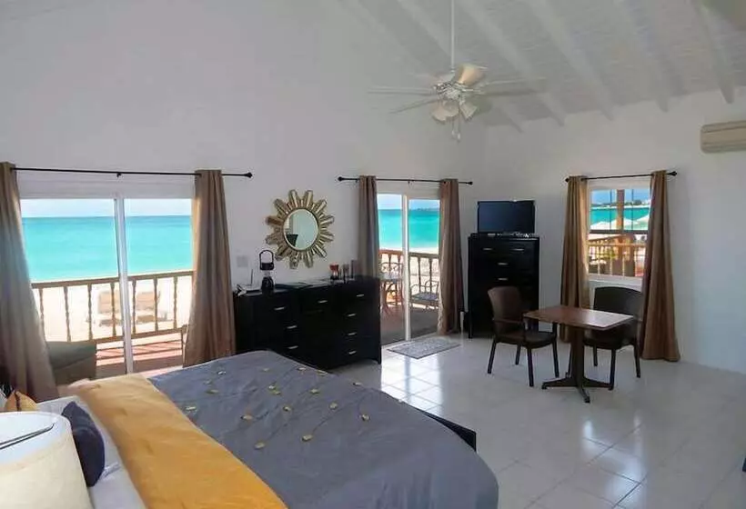 هتل Rendezvous Bay