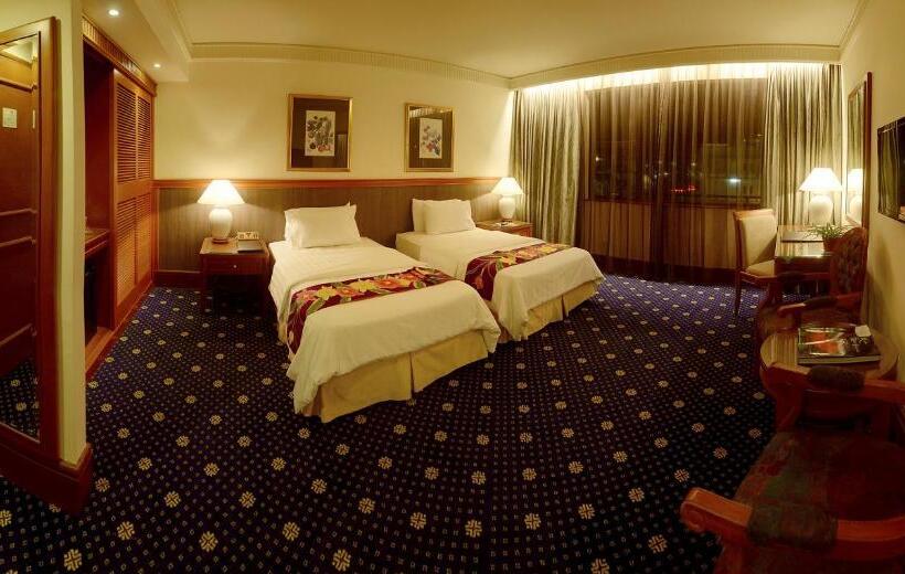 فندق The Jesselton