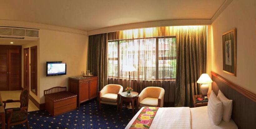 فندق The Jesselton