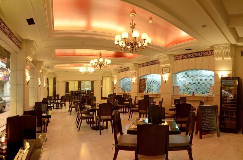 فندق The Jesselton