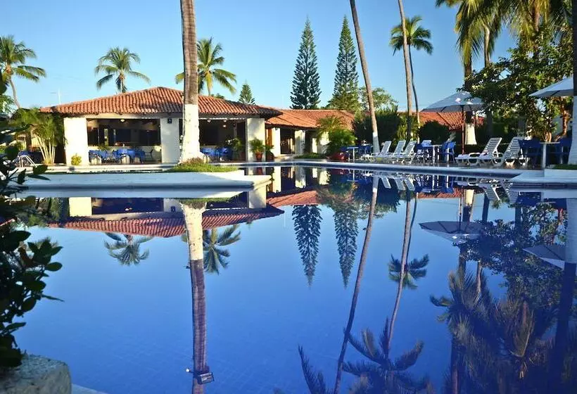 Cabo Blanco Hotel And Marina