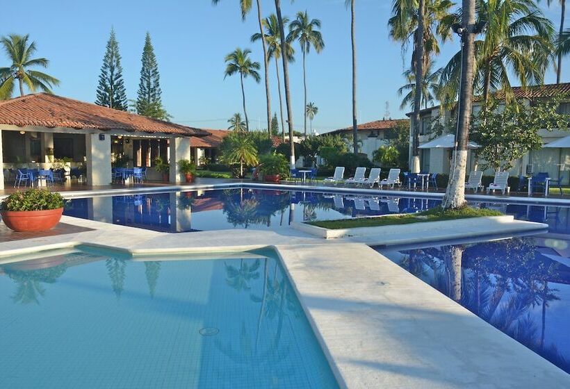 Cabo Blanco Hotel And Marina