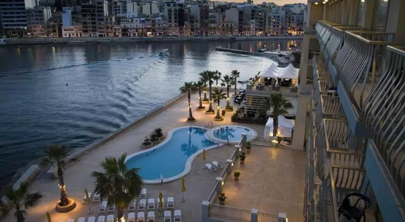 호텔 Cavalieri Art