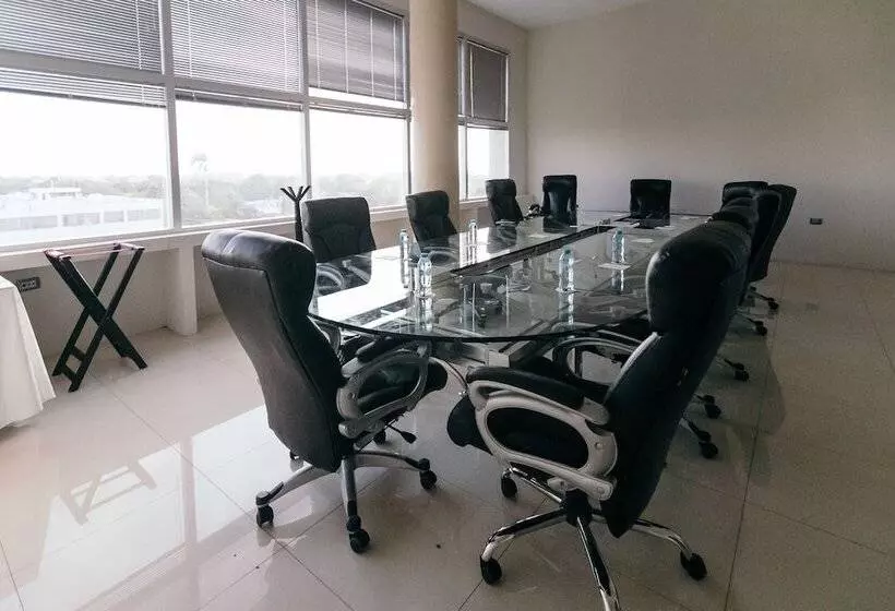 Otel El Español Paseo De Montejo