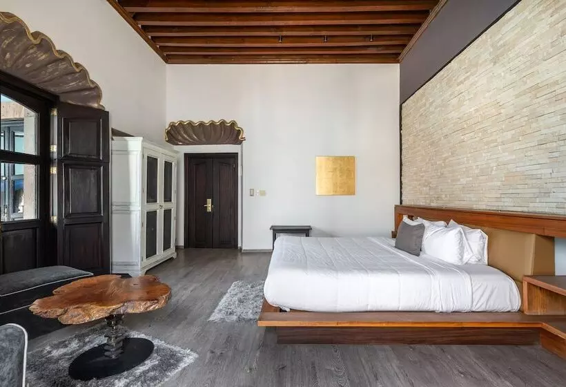 Отель Mesón De Santa Rosa Luxury