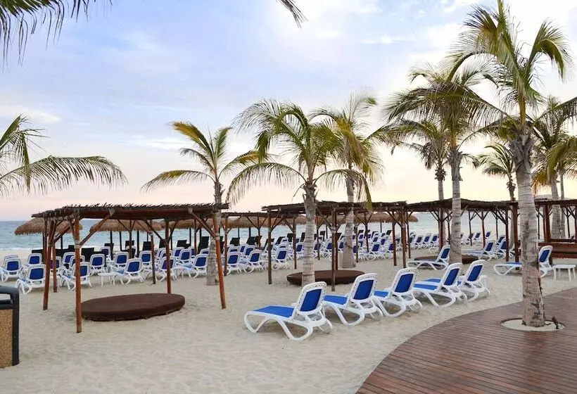 Hotel Grand Decameron Los Cabos, A Trademark All Inclusive Resort