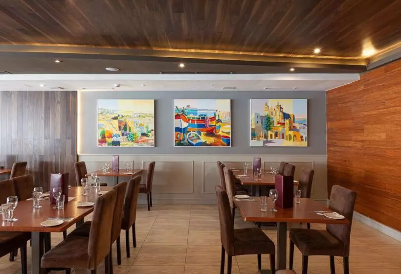 استراحتگاه Pergola Hotel & Spa